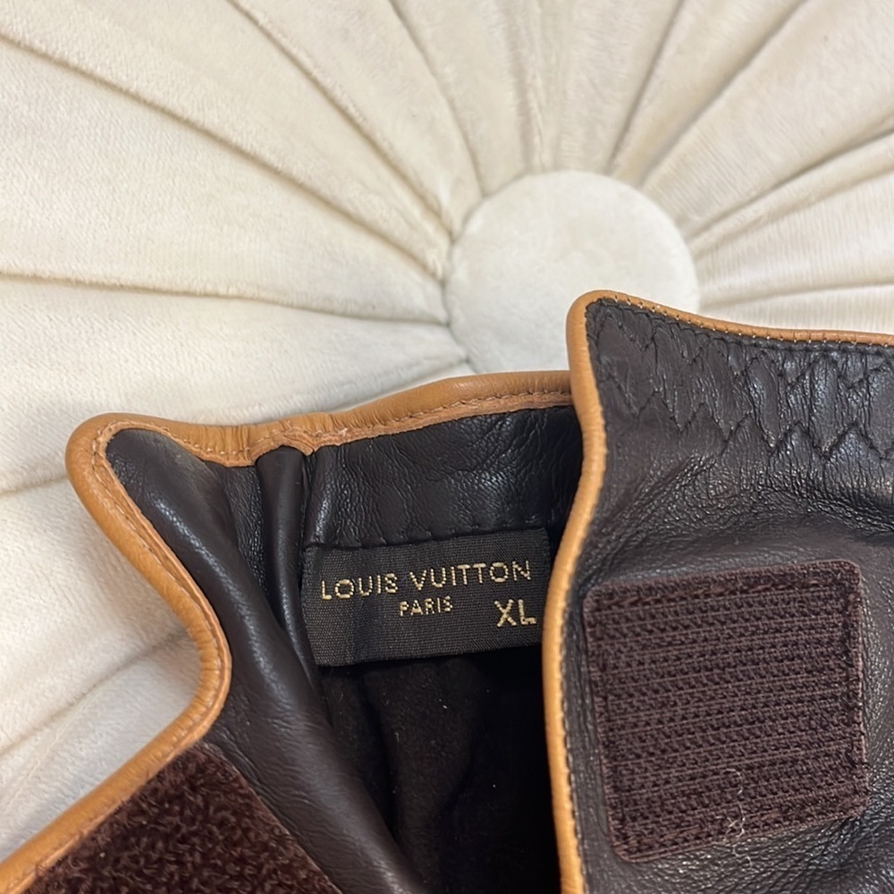 LOUIS VUITTON Golf Glove - Picture 3 of 6
